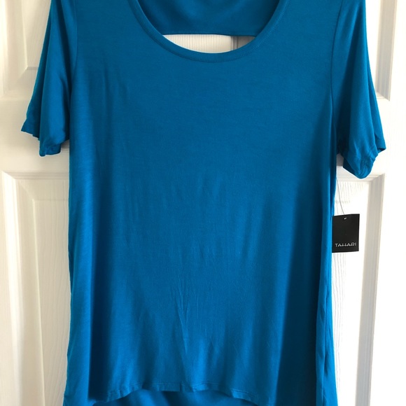 Stylish blue Women’s Top Tahari Brand stretch short sleeved crew neck open back - Picture 4 of 12